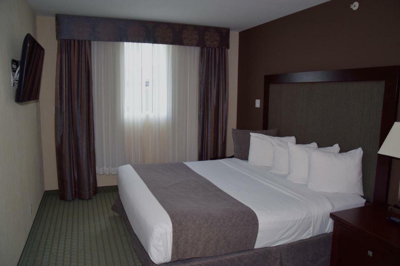 Coast Lethbridge Hotel&Conference Centre Buitenkant foto