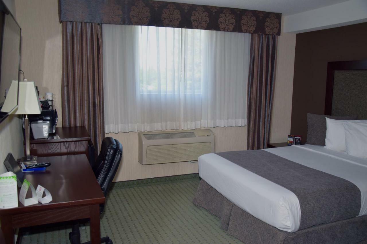 Coast Lethbridge Hotel&Conference Centre Buitenkant foto