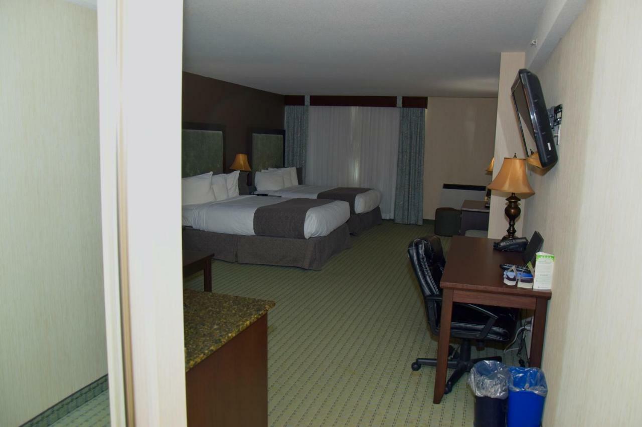 Coast Lethbridge Hotel&Conference Centre Buitenkant foto